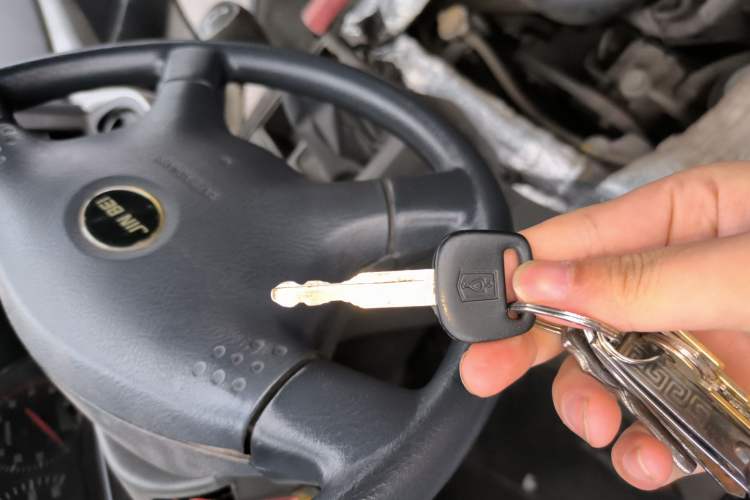 Used Jinbei Hiace 2014 2.0L Fifth-Generation Xiangyun Comfort Type 1 4G20C Vehicle Key