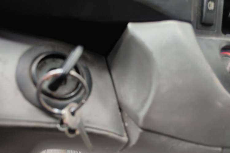 Used Jinbei Hiace 2014 2.0L 5th Generation Kuaiyunwang Business Version 4G19 Vehicle Key