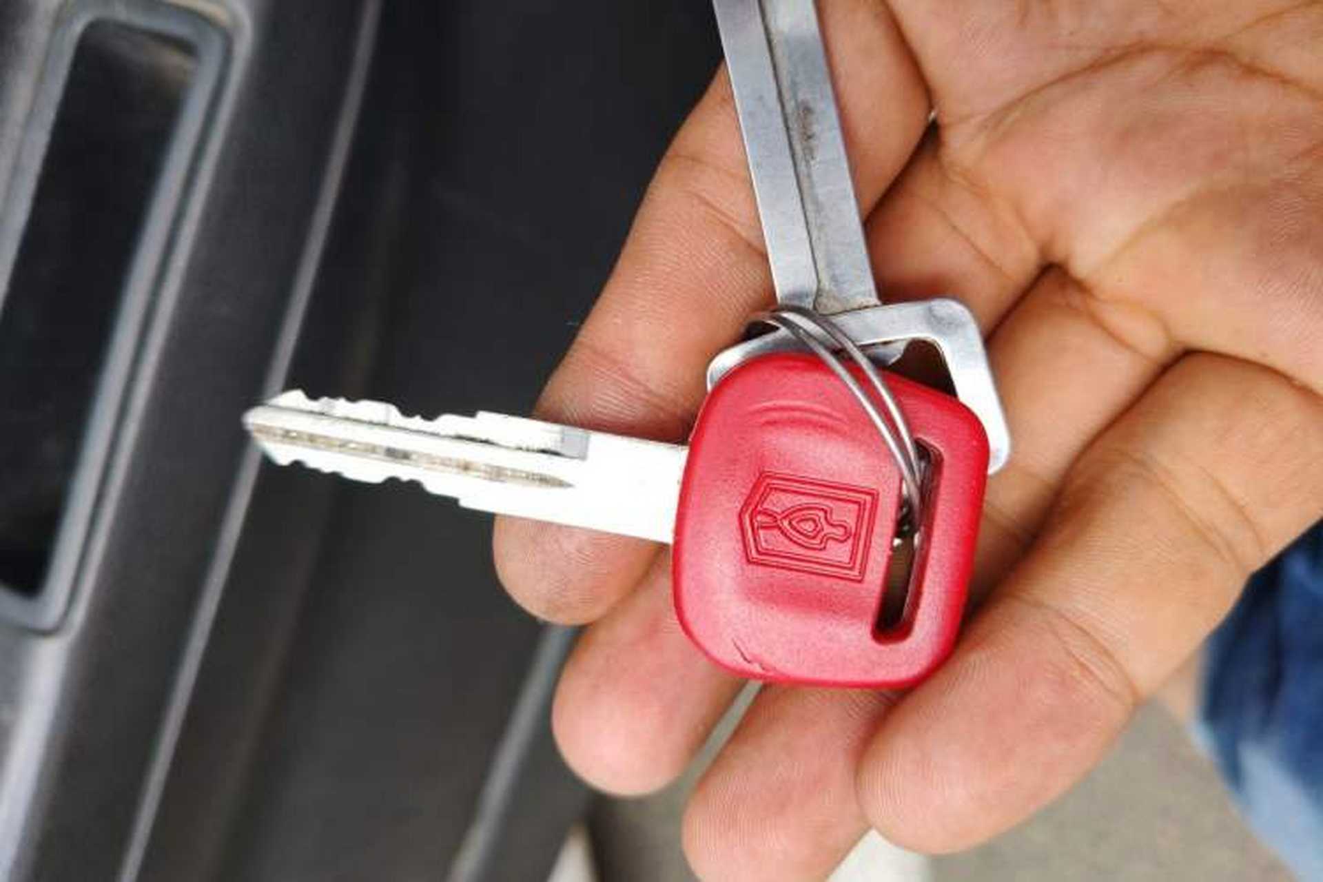 Used Jinbei Hiace 2014 2.0L Fifth-Generation Power King Classic V19 Vehicle Key