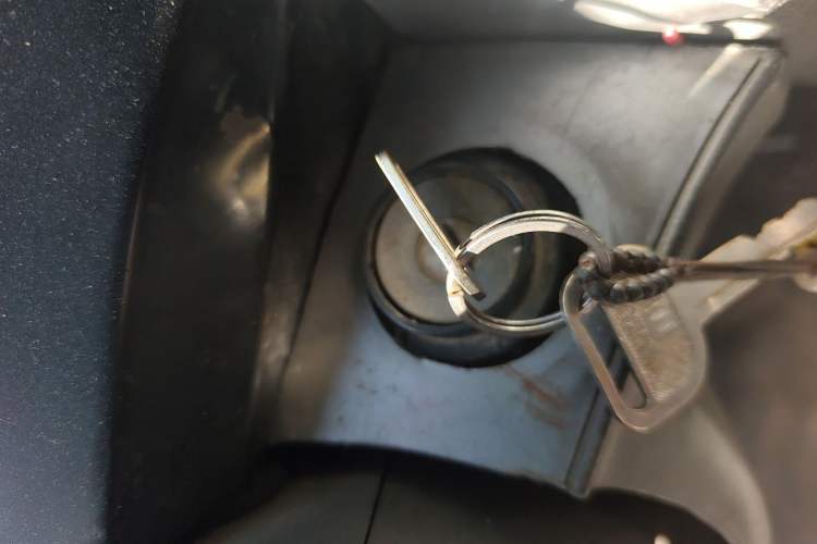 Used Jinbei Hiace 2014 2.0L 5th Generation Kuaiyunwang Business Version 4G19 Vehicle Key