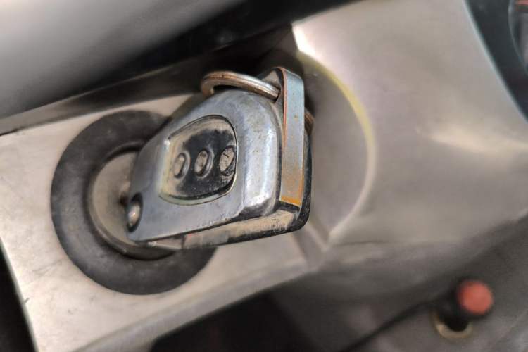 Used Jinbei Hiace 2014 2.0L Fifth-Generation Xiangyun Comfort Type 1 4G20C Vehicle Key