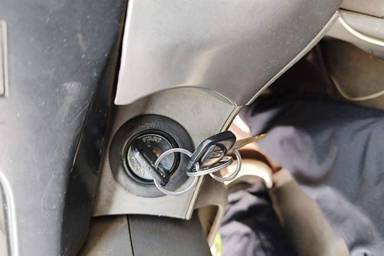 Used Jinbei Hiace 2014 2.0L Fifth-Generation Xiangyun Comfort Type 1 4G20C Vehicle Key