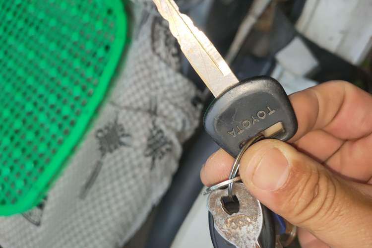 Used Jinbei Hiace 2014 2.0L 5th Generation Kuaiyunwang Business Version 4G19 Vehicle Key