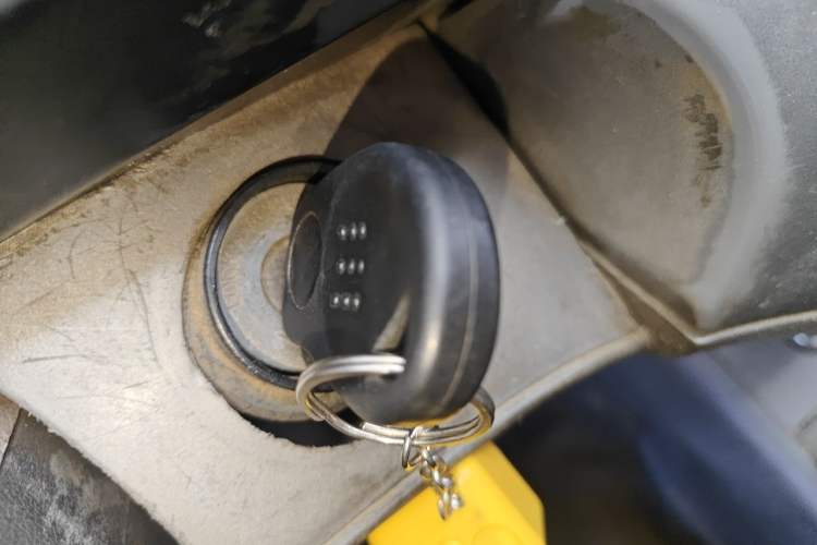 Used Jinbei Hiace 2014 2.0L 5th Generation Kuaiyunwang Business Version 4G20B Vehicle Key
