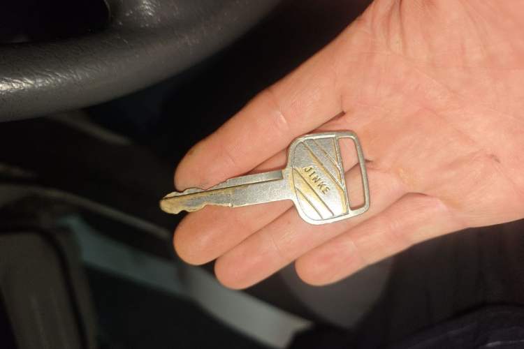 Used Jinbei Hiace 2014 2.0L 5th Generation Kuaiyunwang Business Version 4G19 Vehicle Key