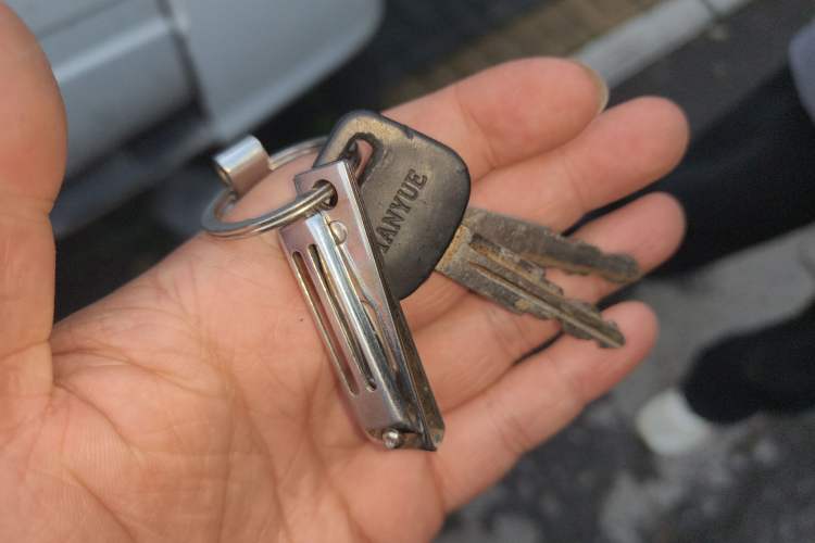 Used Jinbei Hiace 2014 2.0L 5th Generation Kuaiyunwang Business Version 4G20B Vehicle Key