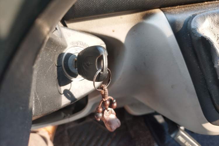 Used Jinbei Hiace 2014 2.0L Comfort Version V19 Vehicle Key