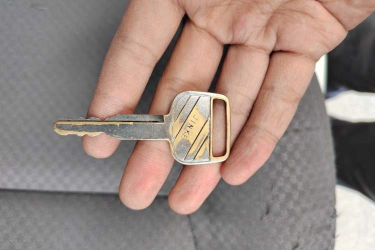 Used Jinbei Hiace 2014 2.0L 5th Generation Kuaiyunwang Business Version 4G19 Vehicle Key