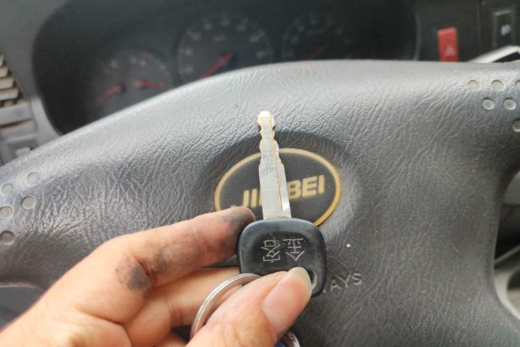 Used Jinbei Hiace 2014 2.0L 5th Generation Kuaiyunwang Business Version 4G19 Vehicle Key