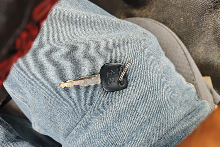 Used Jinbei Hiace 2014 2.0L Fifth-Generation Xiangyun Comfort Type 1 4G21C Vehicle Key