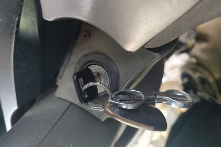 Used Jinbei Hiace 2014 2.0L 5th Generation Kuaiyunwang Business Version 4G20B Vehicle Key