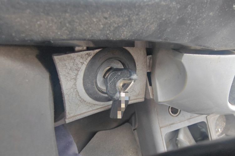 Used Jinbei Hiace 2014 2.0L Fifth-Generation Xiangyun Comfort Type 1 4G20C Vehicle Key