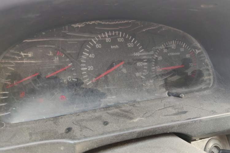 Used Jinbei Hiace 2014 2.0L Fifth-Generation Xiangyun Comfort Type 1 4G20C Instrument Cluster