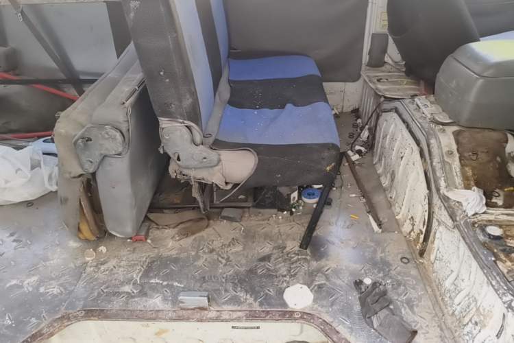 Used Jinbei Hiace 2014 2.0L 5th Generation Kuaiyunwang Business Version 4G19 Left Rear Seat