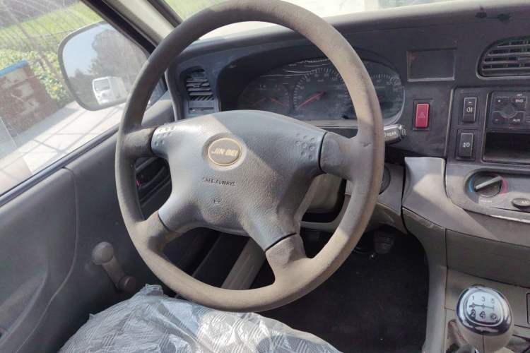 Used Jinbei Hiace 2014 2.0L Fifth-Generation Xiangyun Comfort Type 1 4G20C Steering Wheel