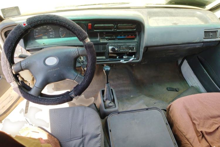 Used Jinbei Hiace  Center Console