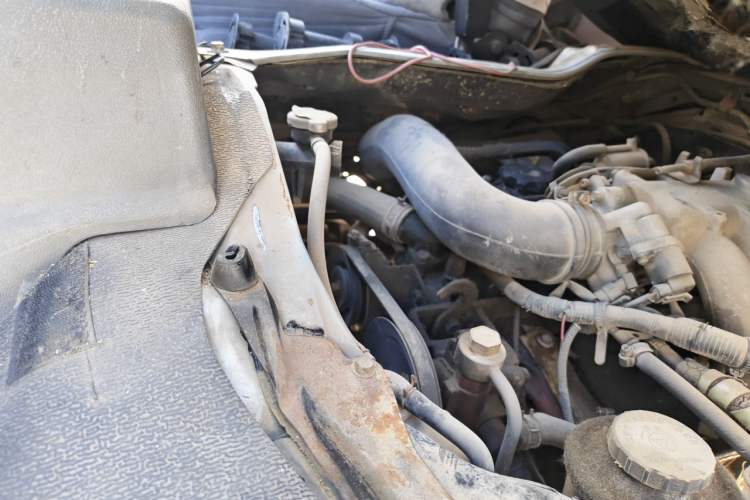 Used Jinbei Hiace  Engine Bay Right