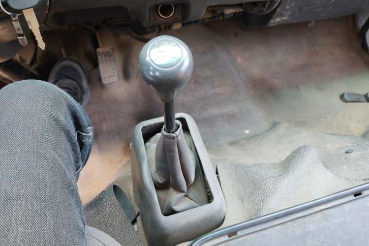 Used Jinbei Hiace  Gear Lever