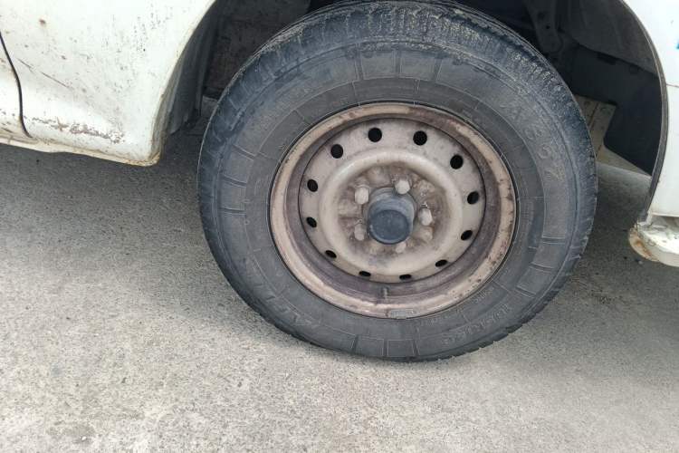 Used Jinbei Hiace  Right Front Wheel Hub