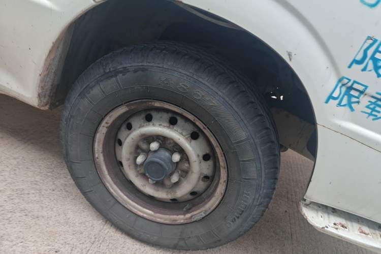 Used Jinbei Hiace  Right Front Wheel Hub