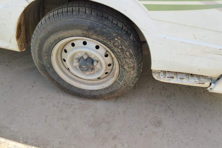 Used Jinbei Hiace  Right Front Wheel Hub