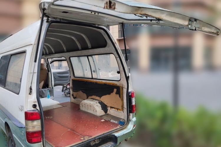 Used Jinbei Hiace  Trunk