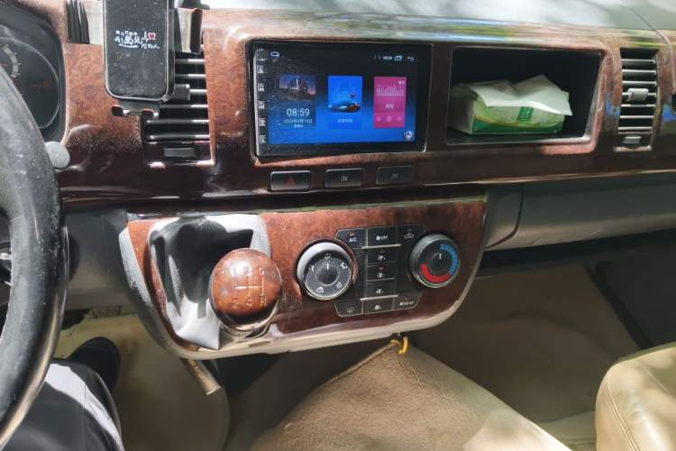 Used Jinbei Hiace 2016 2.4L Da Hai Shi L Flagship Edition Audio And AC Panel