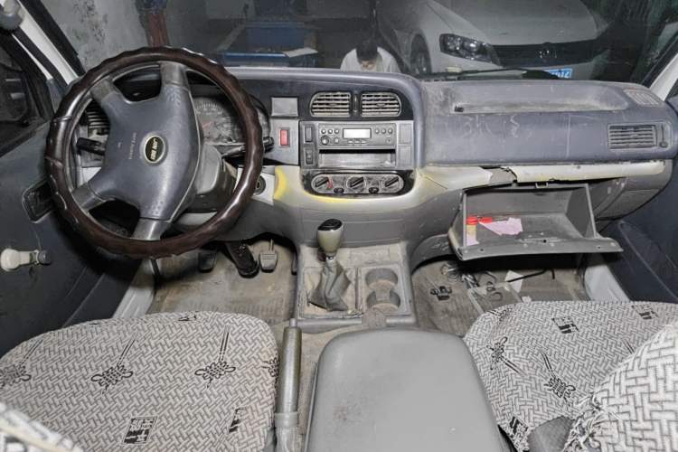 Used Jinbei Hiace  Center Console
