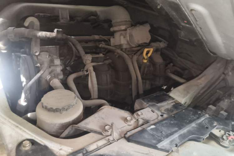 Used Jinbei Hiace 2016 2.4L Da Hai Shi L Flagship Edition Engine Bay Left