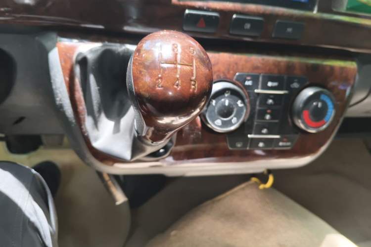 Used Jinbei Hiace 2016 2.4L Da Hai Shi L Flagship Edition Gear Lever