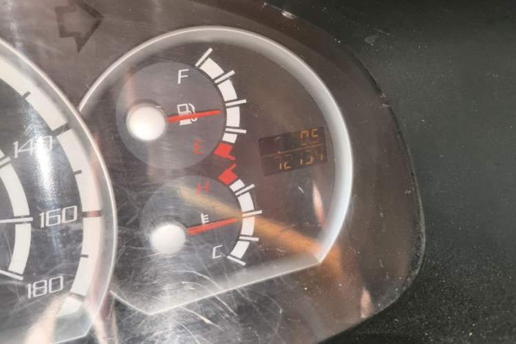 Used Jinbei Hiace 2016 2.4L Da Hai Shi L Flagship Edition Odometer Close Up