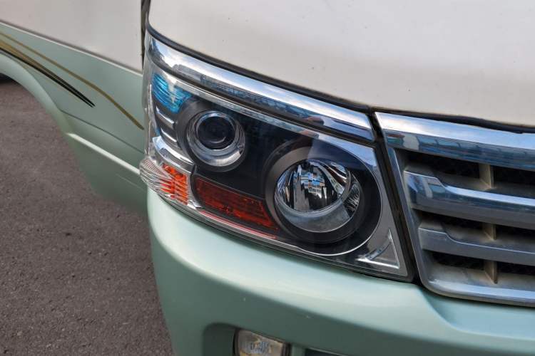 Used Jinbei Hiace  Right Front Headlight