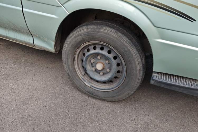 Used Jinbei Hiace  Right Front Wheel Hub