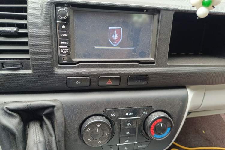 Used Jinbei Hiace 2016 2.4L Da Hai Shi W Standard Edition Audio And AC Panel