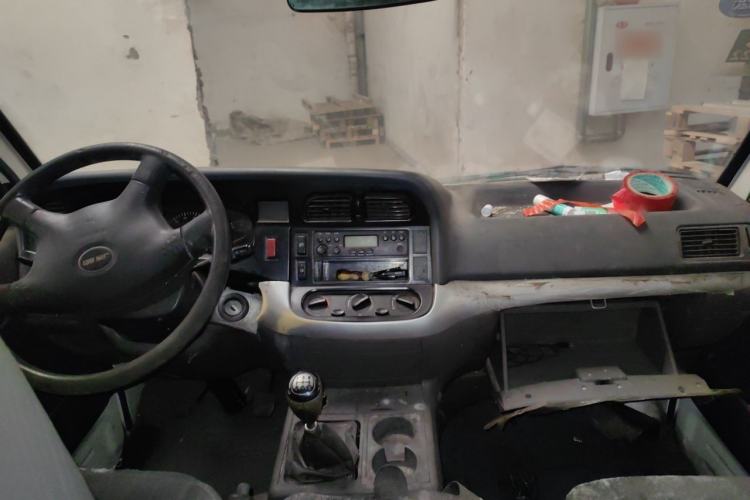 Used Jinbei Hiace 2016 2.0L Express Series Standard Version V19 Center Console