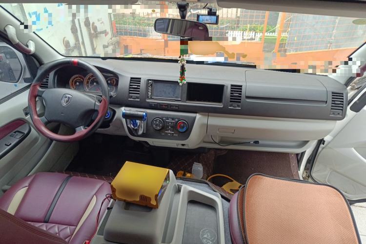 Used Jinbei Hiace 2016 2.4L Da Hai Shi W Standard Edition Center Console