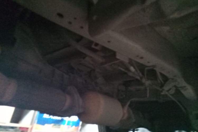 Used Jinbei Hiace 2016 2.4L Da Hai Shi W Standard Edition Chassis Front Left