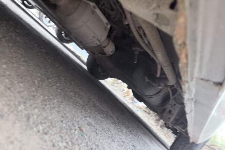Used Jinbei Hiace 2016 2.0L Express Series Standard Version V19 Chassis Front Left