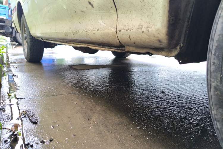 Used Jinbei Hiace 2016 2.0L Express Series Standard Version V19 Chassis Front Right