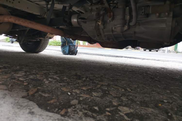 Used Jinbei Hiace 2016 2.0L Express Series Standard Version V19 Chassis Front Right