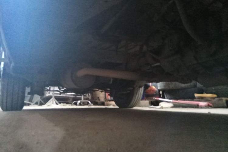Used Jinbei Hiace 2016 2.4L Da Hai Shi W Standard Edition Chassis Front Right