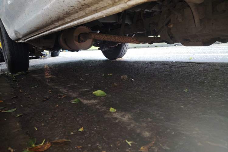 Used Jinbei Hiace 2016 2.0L Express Series Standard Version V19 Chassis Front Right