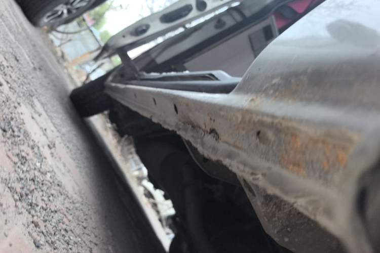 Used Jinbei Hiace 2016 2.0L Express Series Standard Version V19 Chassis Front Right