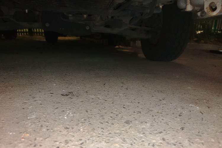 Used Jinbei Hiace 2016 2.0L Express Series Standard Version V19 Chassis Front