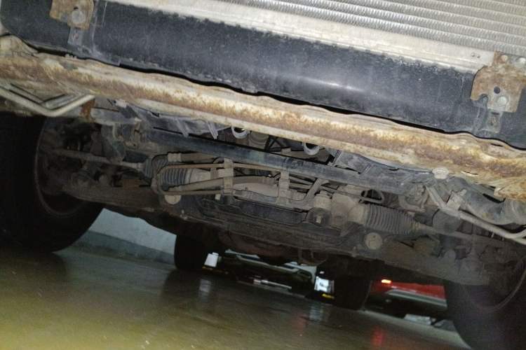 Used Jinbei Hiace 2016 2.0L Luxury Version V19 Chassis Front