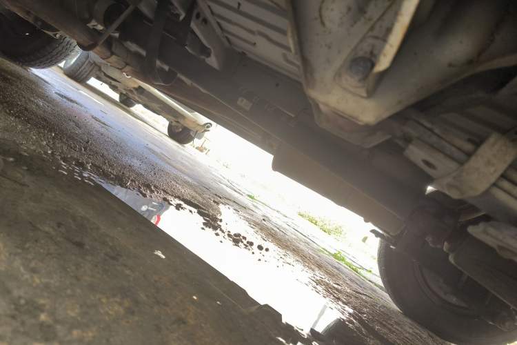 Used Jinbei Hiace 2016 2.0L Express Series Standard Version V19 Chassis Rear Left