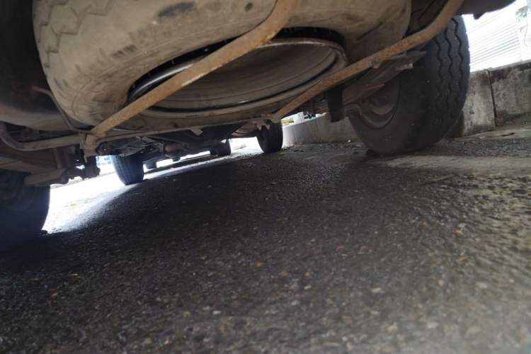 Used Jinbei Hiace 2016 2.0L Express Series Standard Version V19 Chassis Rear