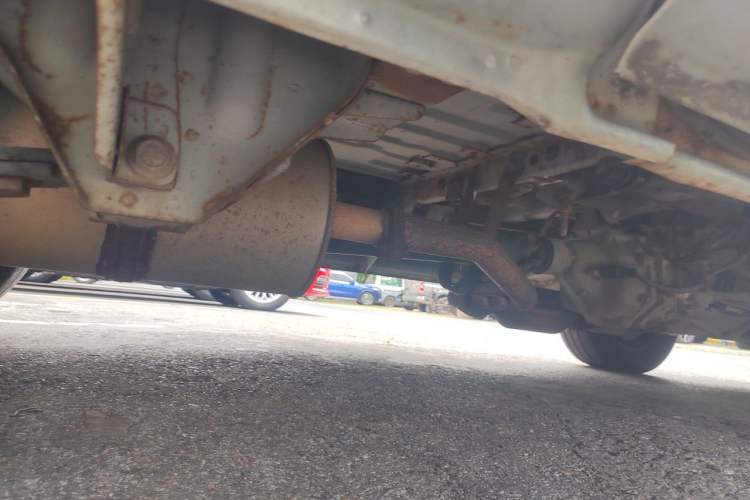 Used Jinbei Hiace 2016 2.0L Express Series Standard Version V19 Chassis Rear Right