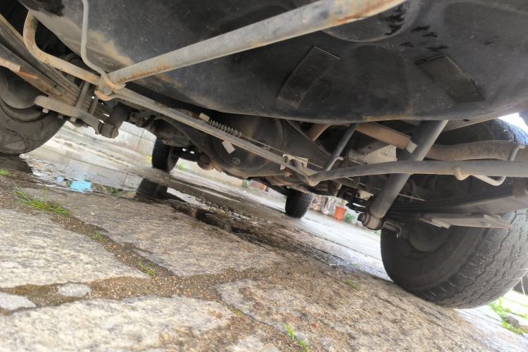 Used Jinbei Hiace 2016 2.0L Express Series Standard Version V19 Chassis Rear