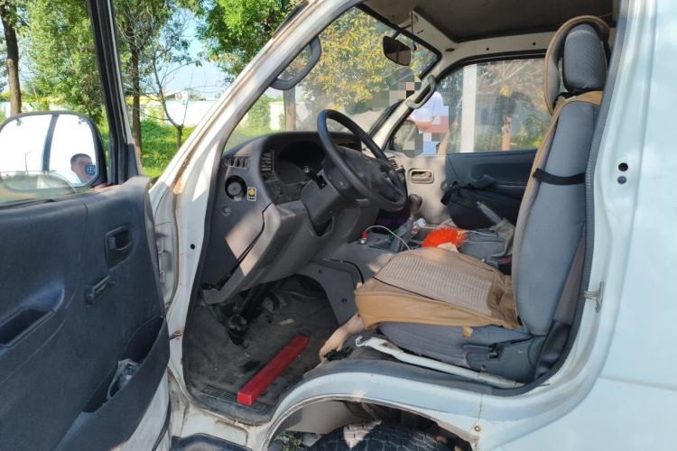 Used Jinbei Hiace 2016 2.0L Express Series Standard Version V19 Driver Seat
